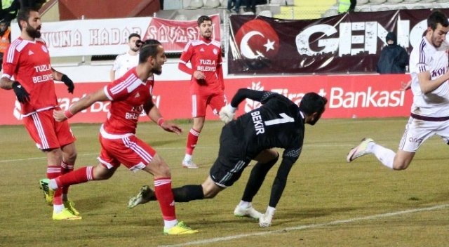 Elazığspor Tuzlaspor’a boyun eğdi