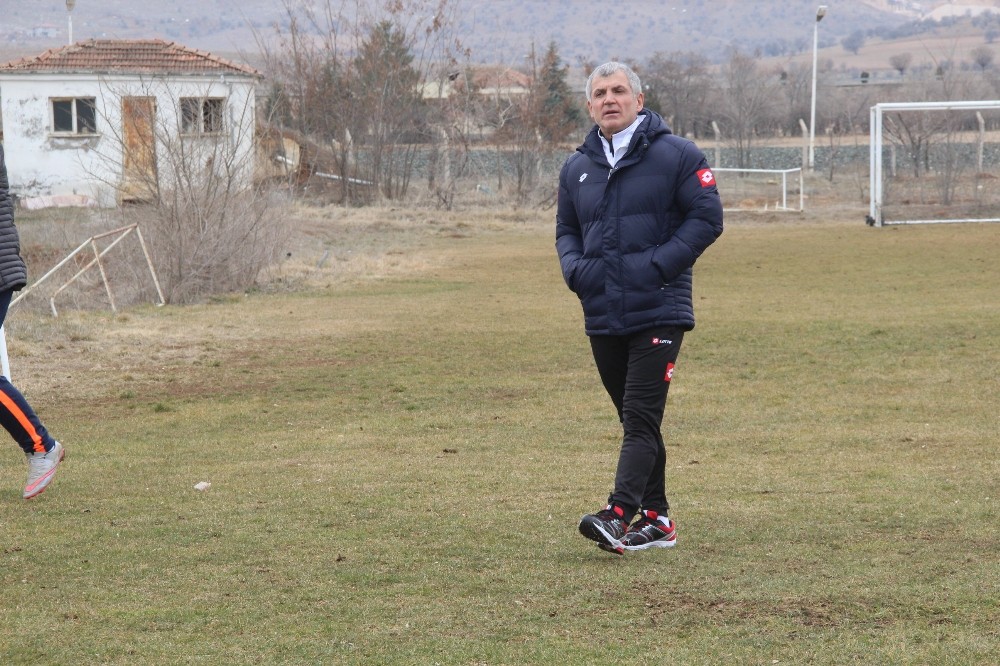 Elazığspor’da Erhan Altın dönemi erken bitti 