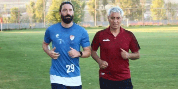 Elazığspor'un 39'luk kaptanı, yıllara meydan okuyor