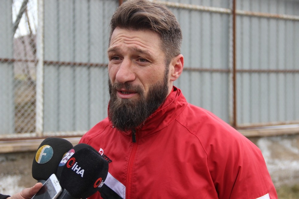 Elazığspor’un kaptanı kampı terk etti 