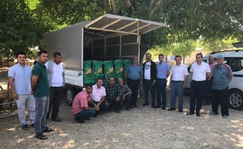 Elbeyli ilçesinde Silajlık Mısır Tohumu Dağıtımı 