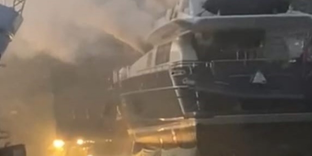 Elektrik arızası nedeniyle bakıma getirilen yat alev aldı