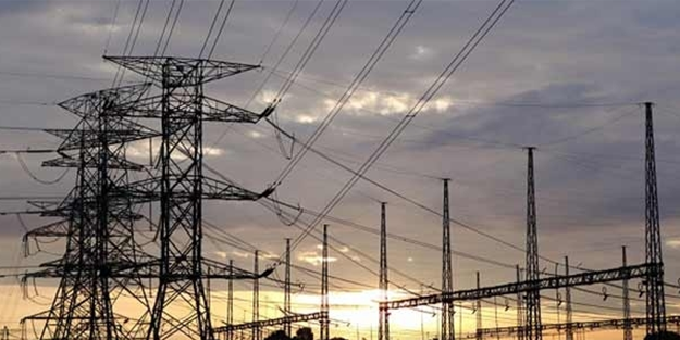 Elektrik dağıtım şirketlerine ceza yağdı