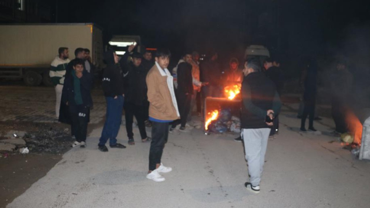 Elektrik kesintisi mahalleyi karıştırdı