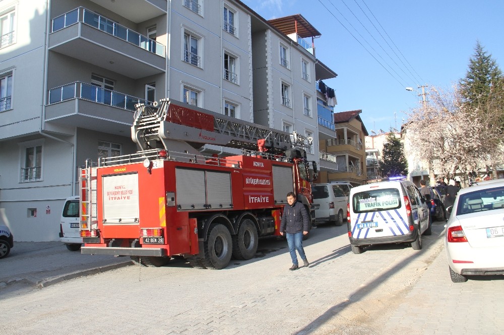 Elektrik panosundaki yangın büyümeden söndürüldü 