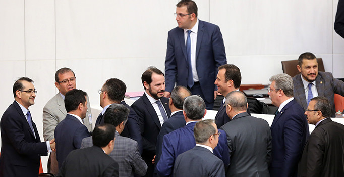 Elektrik Piyasası Kanunu'nda değişiklik teklifi TBMM'den geçti