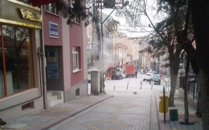 Elektrik trafosunda korkutan yangın 