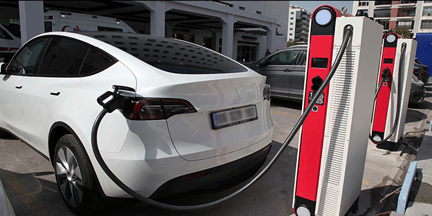 Elektrikli araç ithalatındaki yeni düzenlemeye ilişkin detaylar belli oldu! Bir dizi şart aranacak