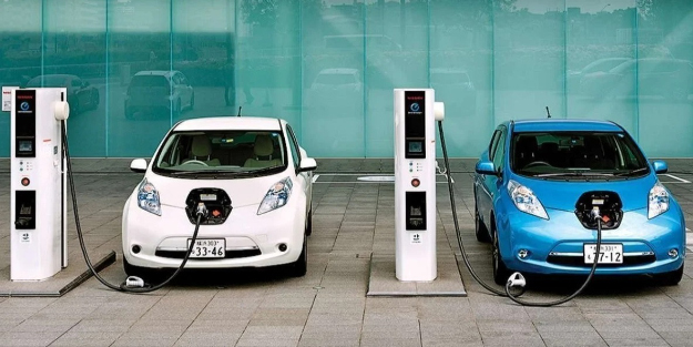 Elektrikli araç satışı artarken fiyatlar da düşüyor mu?