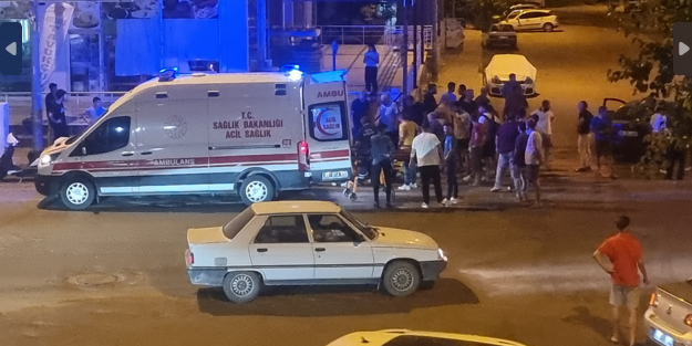 Elektrikli bisiklet ile otomobil çarpıştı