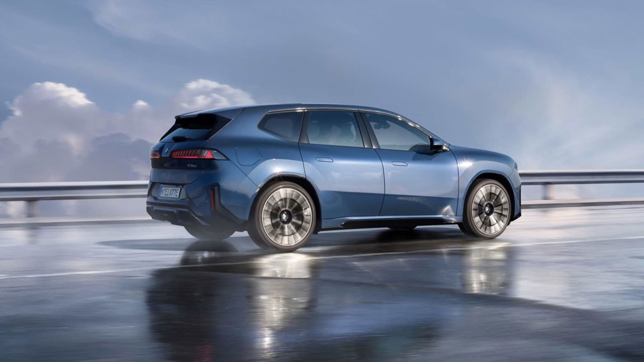 Elektrikli çağın yeni yüzü Türkiye’de! İşte, Yeni BMW iX3 satış fiyatı