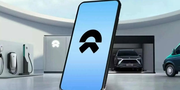 Elektrikli otomobil şirketi telefon işine girdi! Yeni modelini tanıttı