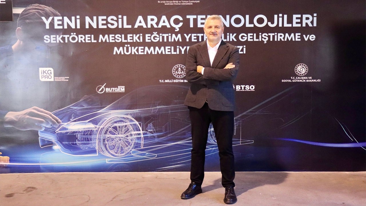 Elektrikli ve hibrit araçlar için eğitim veriyor Nitelikli eleman fabrikası