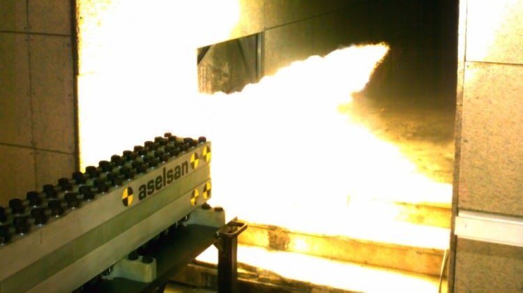 Elektromanyetik Top Sistemi görücüye çıkıyor