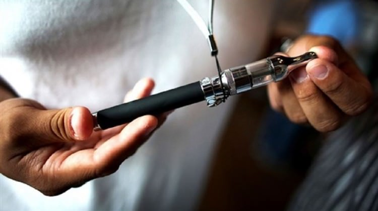 Elektronik sigara kullananlara uyarı