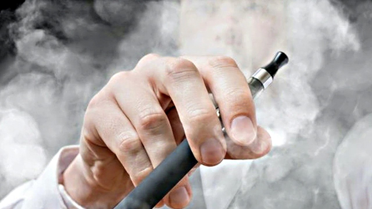 Elektronik sigara nedeniyle yoğun bakıma düşen hastadan uyarı: Asla kullanmayın