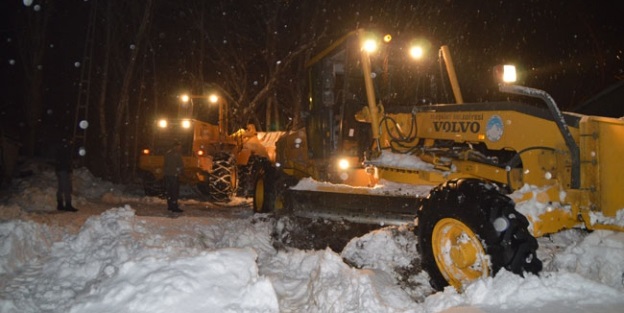 Eleşkirt'te taşımalı sistemin uygulandığı okullarda eğitime ara verildi