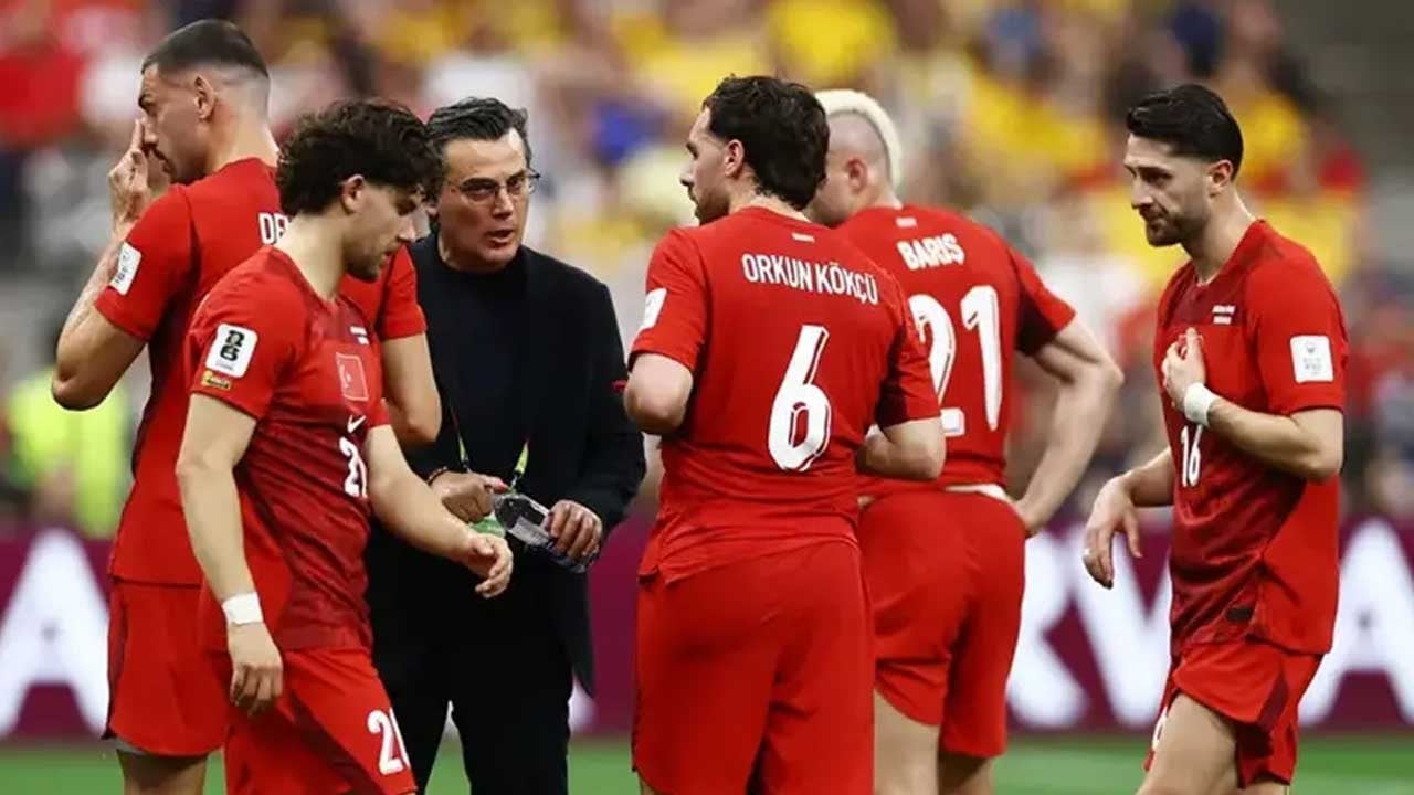Eleştirilerin odağında yer almışlardı! 2 yıldız Paraguay maçında kulübede