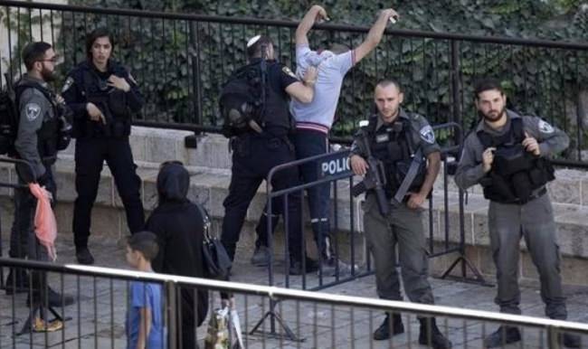 Eli kanlı İsrail'den ahlak dışı uygulama