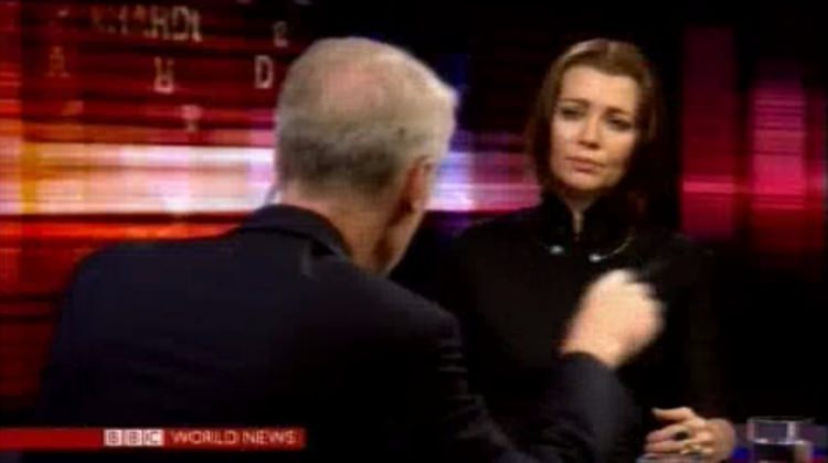 Elif Şafak, yine Türkiye'ye kin kustu