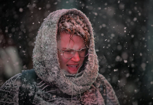 Elli fırtınası Almanya’yı dondurdu: Hayat felç oldu