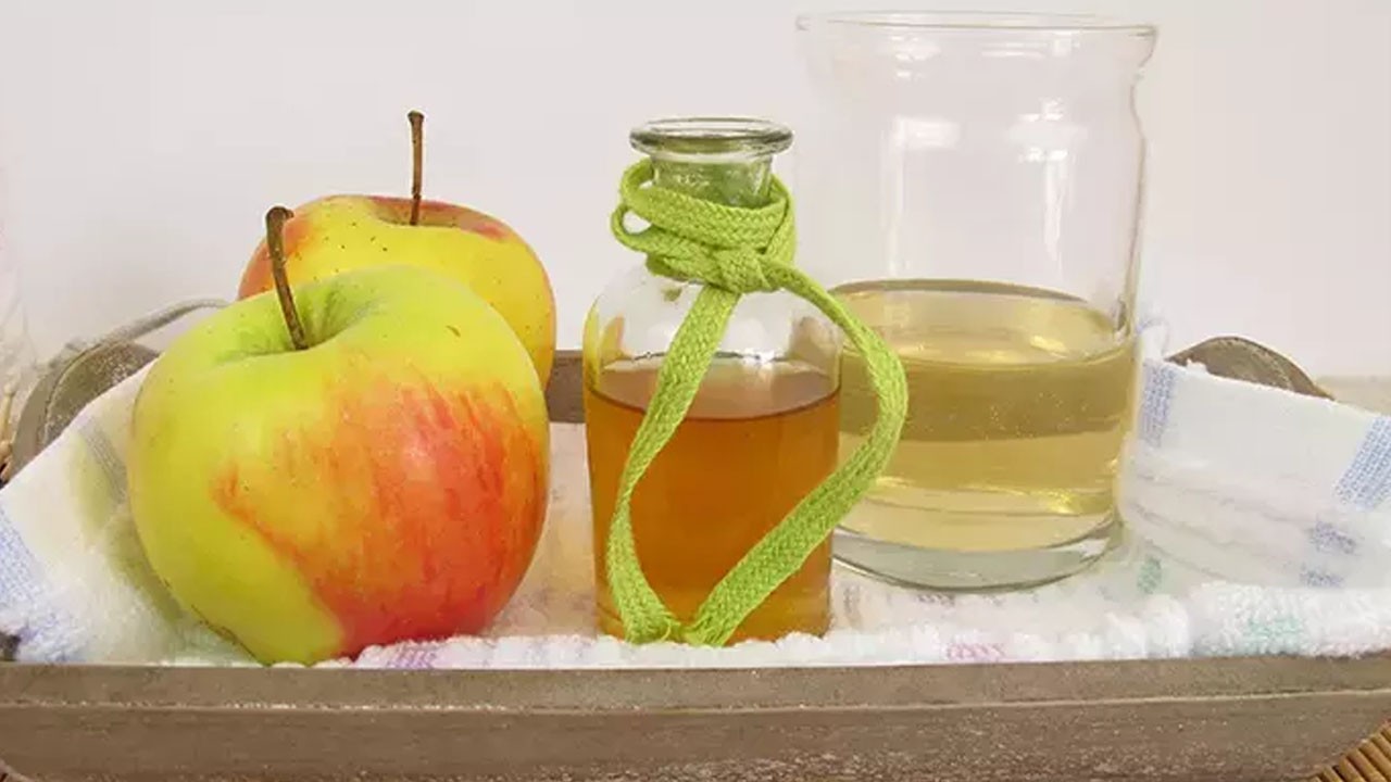 Elma sirkesi deyip geçmeyin! Günde 2 kere kullanan yandı