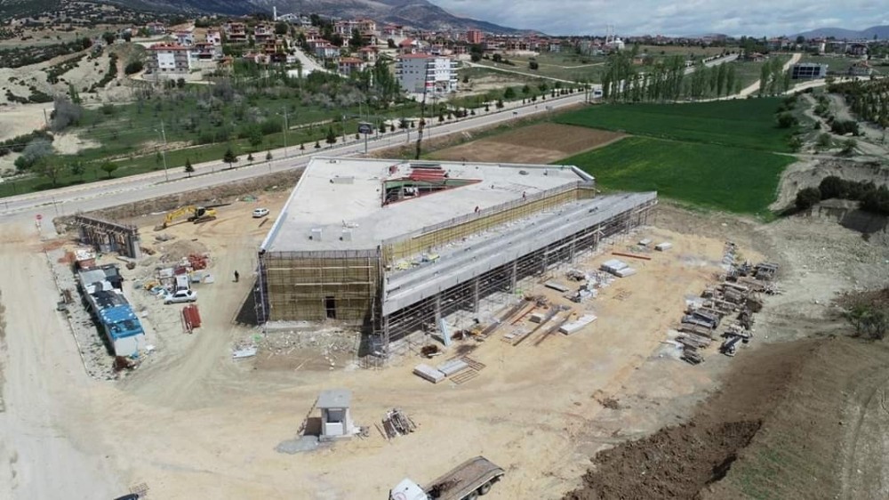 Elmalı yeni otogarı kaba inşaatı bitti 