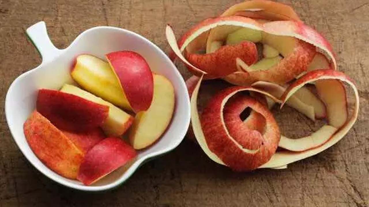 Elmayı yıllarca yanlış tüketmişiz! Vitamini kabuğunda saklı: Yaşlanmayı yavaşlatıyor