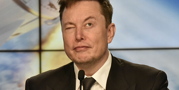 Elon Musk fena dalga geçti