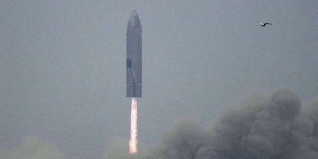 Elon Musk Mars'a bir adım daha yaklaştı