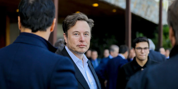 Elon Musk sorulan soru karşısında donup kaldı