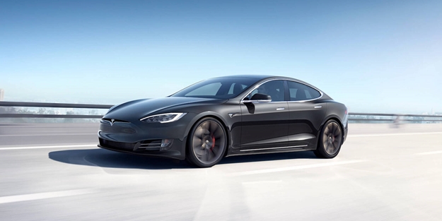 Elon Musk'a büyük şok! 2 polisi ezdi