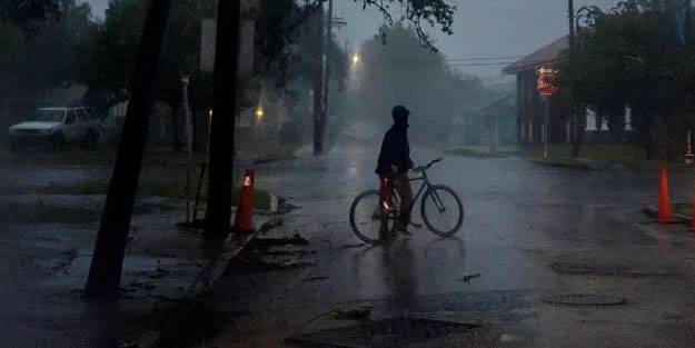 Elsa Kasırgası fena vurdu! ABD'de uyarı yayımlandı