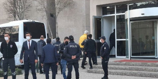 Emekli amiraller tutuklandı mı? Darbe bildirisi yayınlayan emekli amiraller tutuklandı mı?