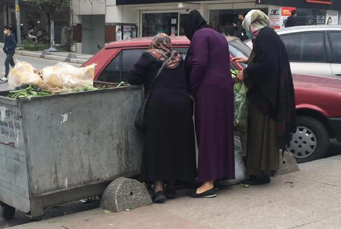 Emekli çöpten meyve seçiyor, onlar 1.5 milyona damatlık alıyor