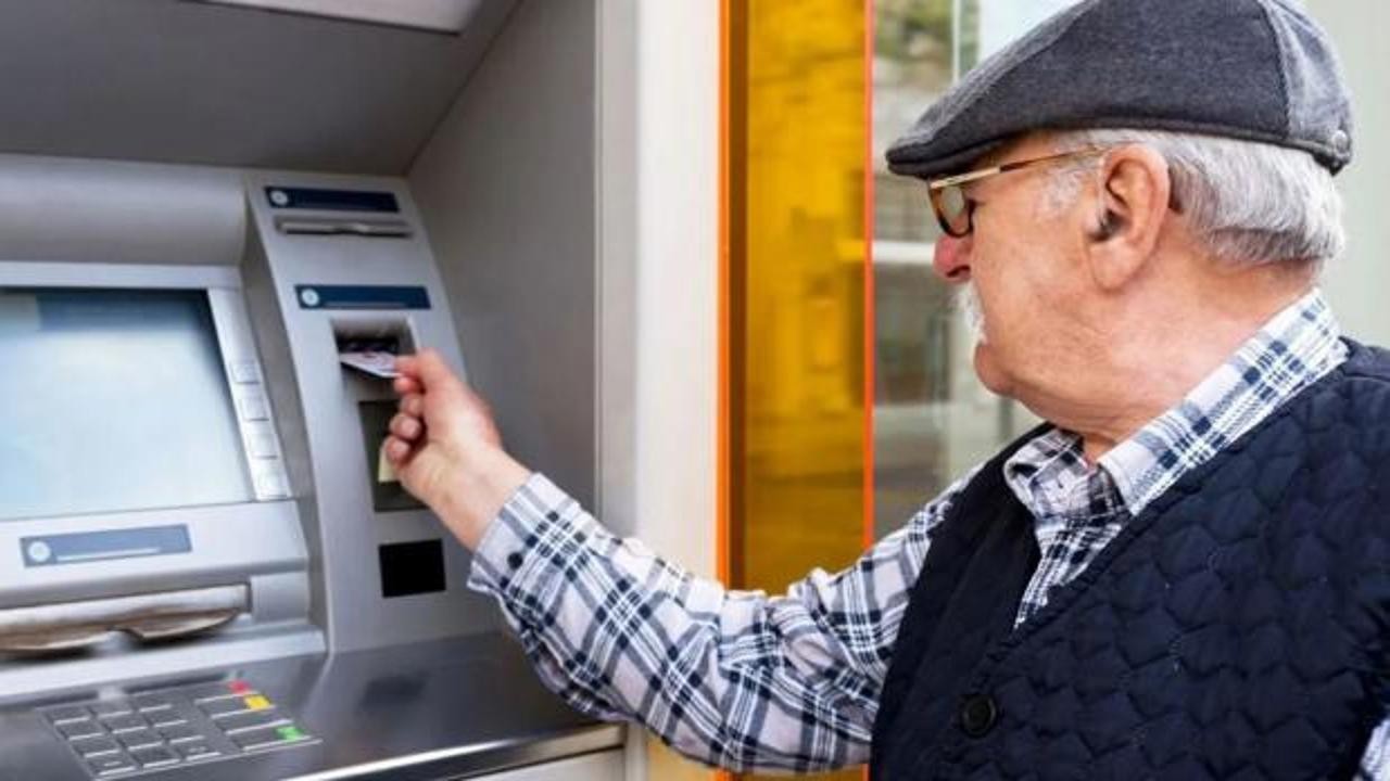 Emekli ikramiyesi için “10 bin 625 lira” iddiası! O isim, havalara uçuran müjdeyi verdi