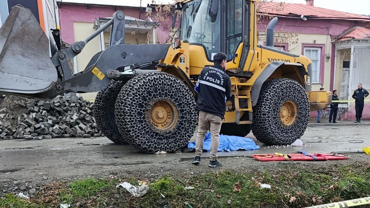 Emekli imam kepçenin altında can verdi
