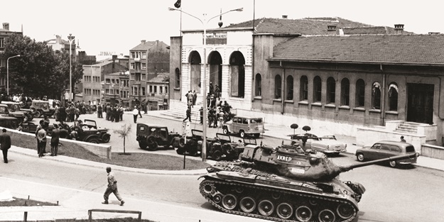 Emekli Korgeneral Tokat'tan skandal 27 Mayıs yazısı!