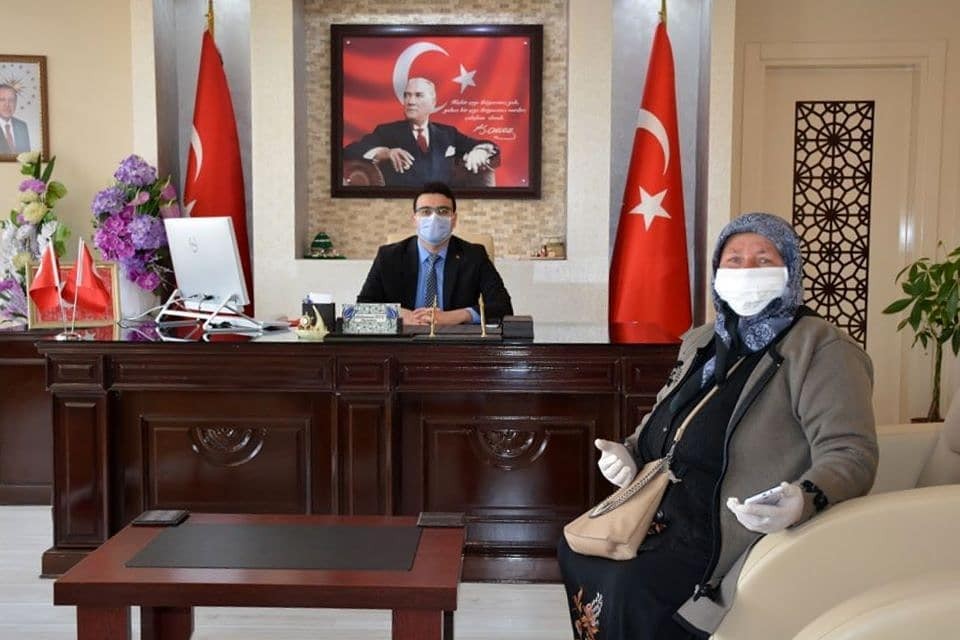 Emekli maaşından biriktirdiği 10 bin lirayı Mehmetçiğe bağışladı 