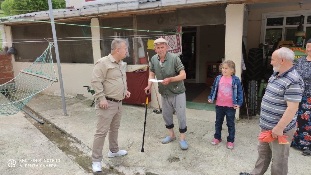 Emekli maaşıyla kampanyaya destek oldu 