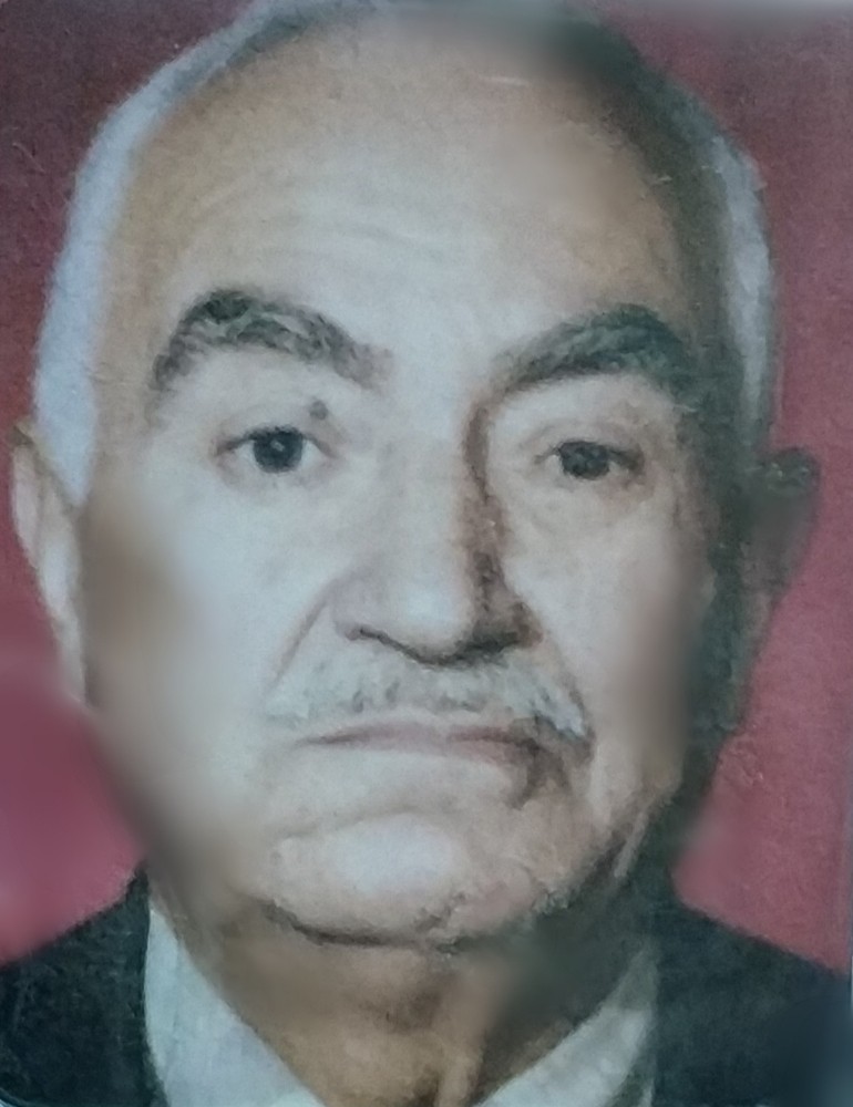 Emekli öğretmen evinde ölü bulundu 