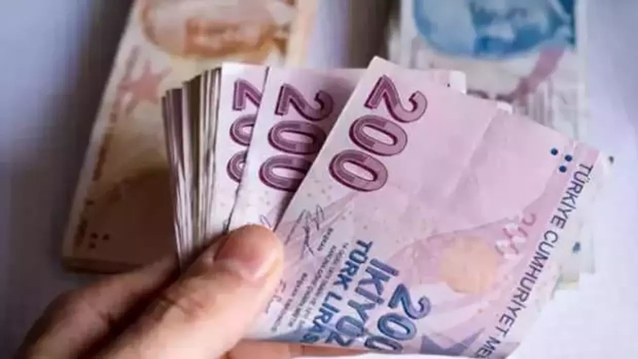 Emekli olacaklar için yeni düzenleme gelebilir! HAK-İŞ duyurdu: 2025’te dedi!