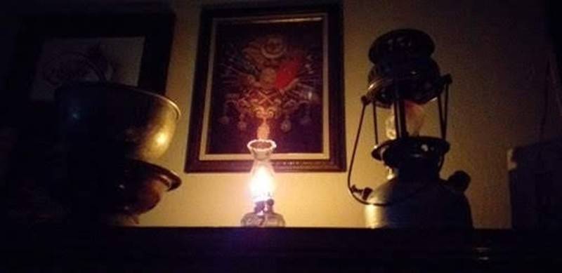 Emekli polis memuru evini adeta müzeye çevirdi