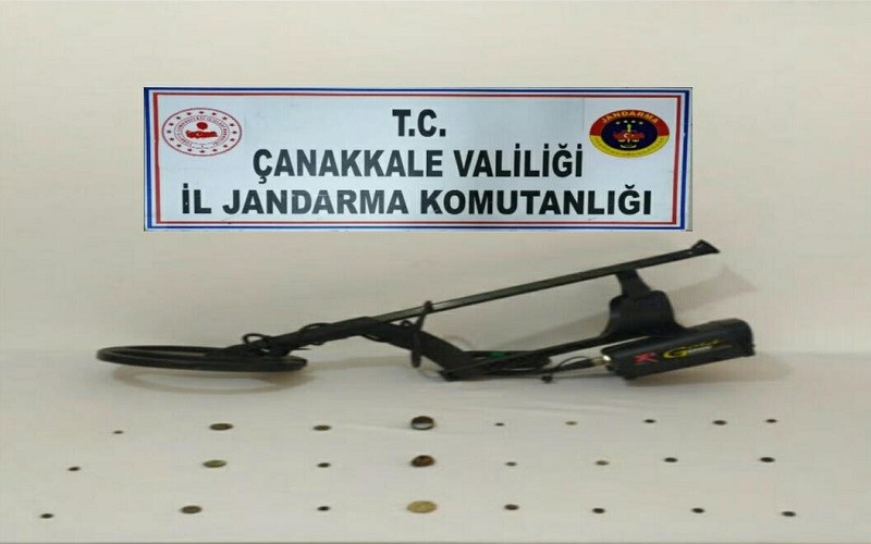 Emekli polisten define avcılığı 