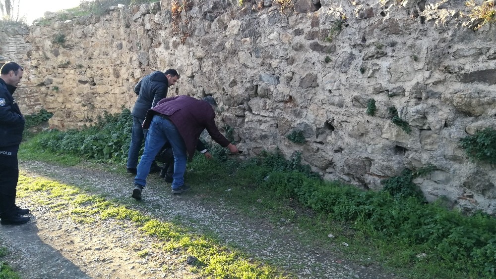 Emekli uzman çavuş boğazından bıçaklandı 