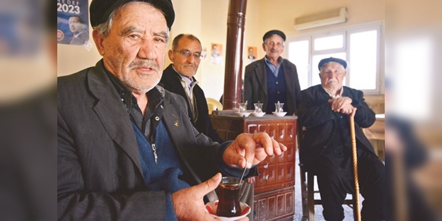 Emekli vatandaşa en az 255 TL zam