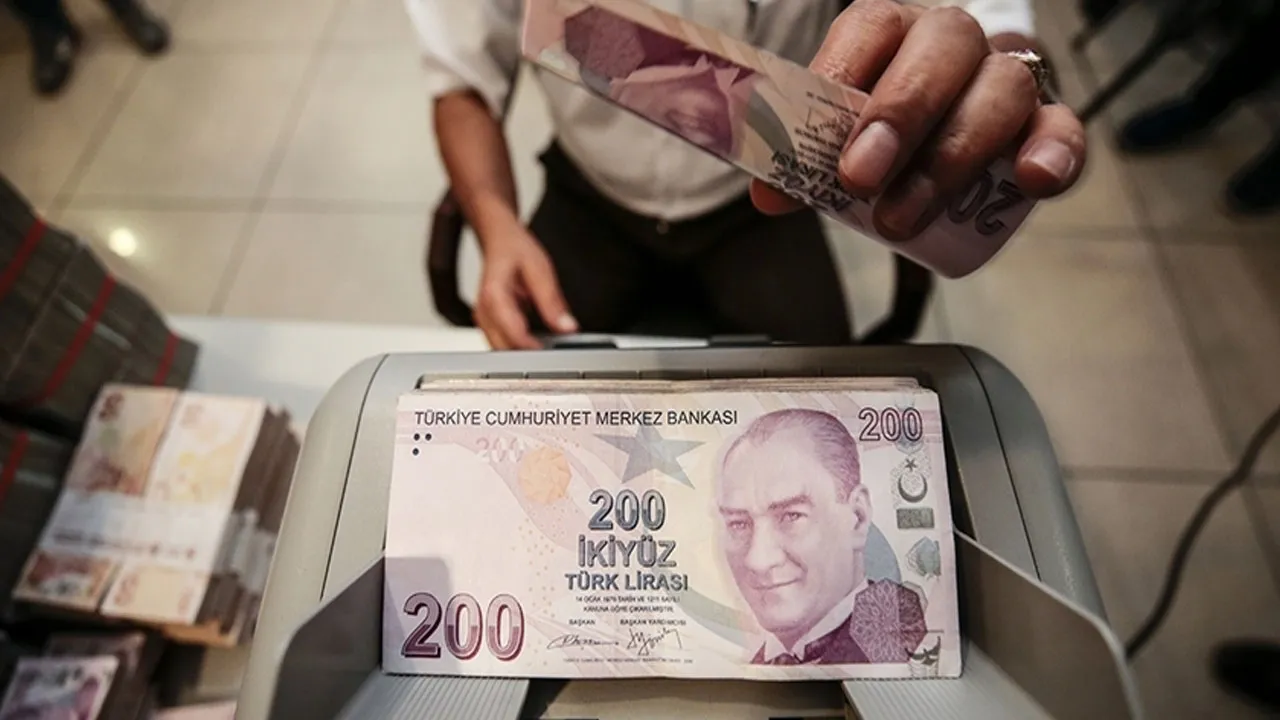 Emekliler 8-9 bin lira almaya başladı! Flaş açıklama az önce geldi