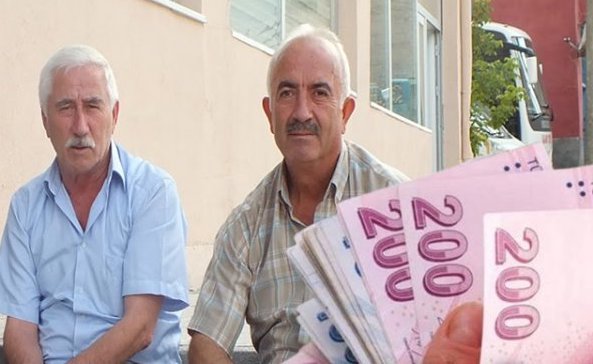 Emekliler dikkat! Promosyon, ikramiye falan değil! Herkese 13 bin ila 13 bin 500 TL arasında para verilecek