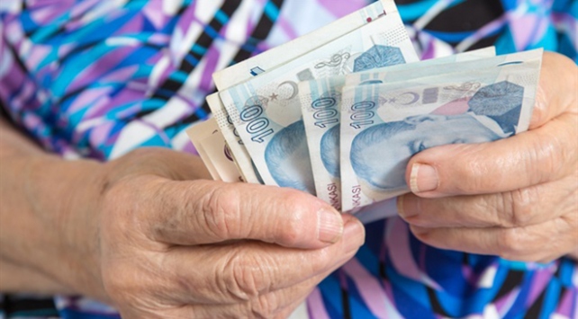 Emekliler ilk bayram ikramiyelerini haziran başında alacak