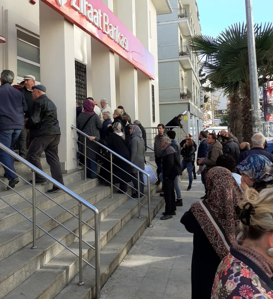 Emekliler promosyon ücretlerinden memnun değil 